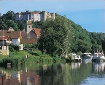Quelle ville n'est PAS arrose par la Sane ?