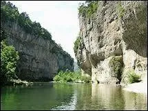 Quelle ville n'est PAS arrose par le Tarn ?