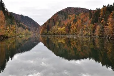 Quelle ville n'est PAS arrose par le Doubs ?