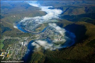 Quelle ville n'est PAS arrose par la Meuse ?