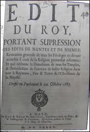 Quel dit est sign en 1685, rvoquant ainsi l'dit de Nantes ?