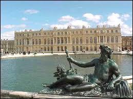 Pourquoi Louis XIV a-t-il fait construire un chteau  Versailles ?
