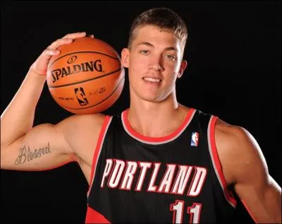 Qui est ce joueur des Blazers ?