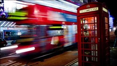 Ce titre sorti en 1979 interprt par le groupe britannique The Clash traite de tous les vnements nfastes survenus en Angleterre dans la fin des annes 70 (gouvernement de Margaret Thatcher, les inondations de Londres par la Tamise... ). Lie au mouvement punk, elle incite les jeunes  participer  la vie de leur pays. Quel est le titre de cette chanson ?