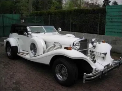 Cette superbe voiture porte le nom d'un objet mythique s'il en est, lequel est rendu au terme  la crature du lac...