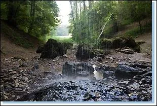 Cet endroit de Bourgogne, dans le rgion de Nolay, La Rochepot, a un bien curieux nom. Quel est-il ?