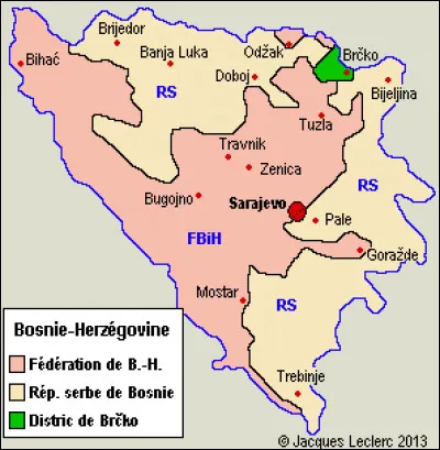 En 1995, les parties au conflit se réunissent sous l'égide des USA en vue de l'établissement d'un traité de paix. Ce seront les accords de :