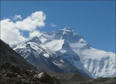 Quel tait le prnom de sir Everest qui a donn son nom au toit du monde ?
