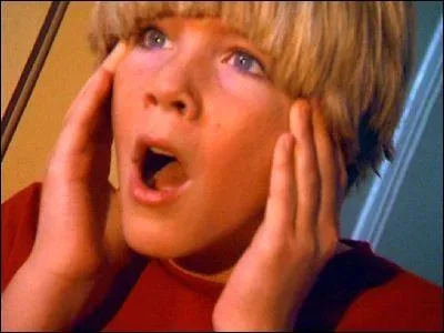  Ma sorcire mal aime  : comment s'appelle le petit garon qui a du mal  matriser ses pouvoirs ?