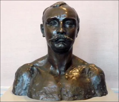 La posie est aussi une religion devant s'entourer de mystres.