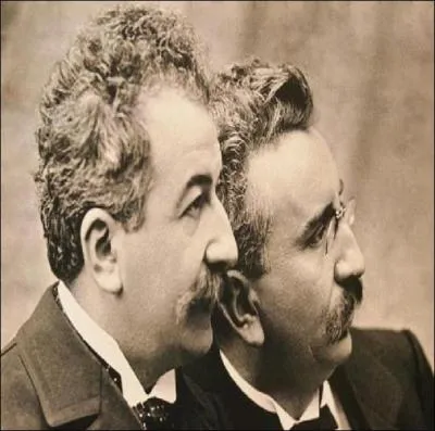 On peut dire que Louis et Auguste (les inventeurs du cinma) taient ...