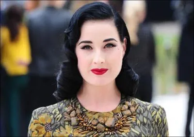 Pour quelle raison Dita Von Teese est-elle venue ?