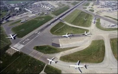 Dans le volet  Abderrezak Besseghir : le bagagiste de Roissy , un jeune homme est accus :