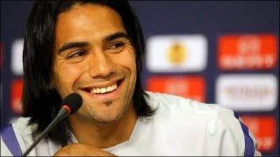 Aprs une longue priode d'inactivit, il se blessa  nouveau en janvier 2006 pour :