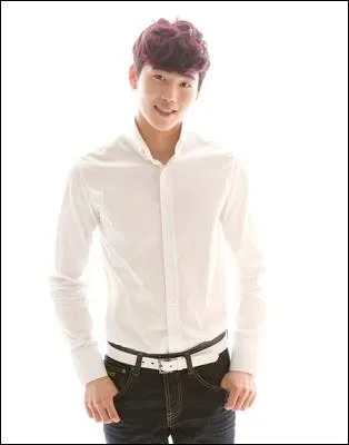 Quel chanteur est n le 14 mai 1994 ?