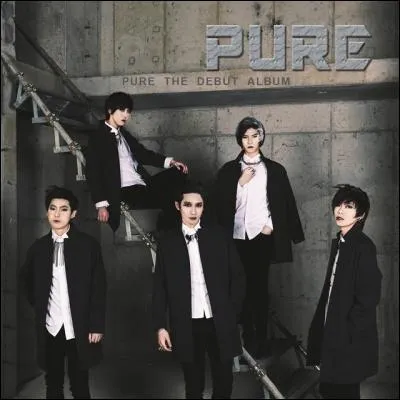 Comment s'appelle leur premier album ?