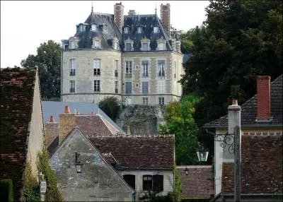 Quel est ce village du dpartement du Cher, des bords du Cher qui fut sauv de la ruine grce  Eugne Schneider, matre des forges du Creusot ?