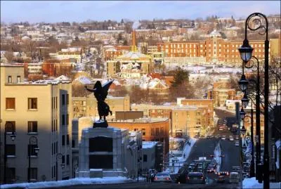 Quelle affirmation  propos de Sherbrooke est errone ?