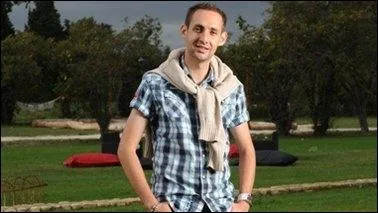 Comment se prnomme ce finaliste ?