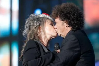 Ah le Qubec, on s'y sent  l'aise nous les Franais, parce qu'en fait  y'a d'la folie douce et rjouissante  l-bas, c'est le pays de... ?