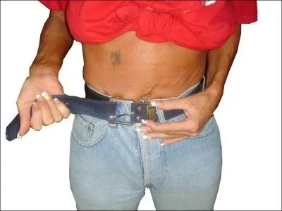 Dis donc, au Qubec, mme avec tous leur beaux mecs, on va faire  ceinture ... mais oui, bien sr... Pourquoi ?