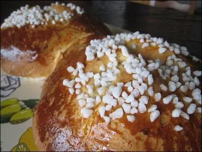 Quel est cette brioche en forme de dme ou de couronne originaire de la ville d'Oran ?