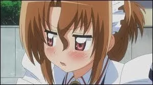 Comment s'appelle cette fille et quel ge a-t-elle ?