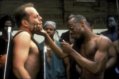 Dans ce film de 1995 de John McTiernan avec Bruce Willis et Jeremy Irons , on y trouve ...
