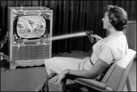 Dans la ville de Qubec, en un coup de manette, un homme peut transformer son condo en studio tl. Qu'en pensez-vous ?