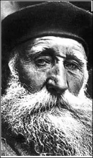 M. Peut-tre le dernier grand sculpteur dans la tradition de la Grce et de la Renaissance. Il vint  la sculpture aprs la peinture et la tapisserie. ( 1861-1944 )