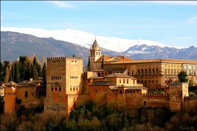 Si vous voulez visiter l'Alhambra, dans quelle ville devez-vous vous rendre ?