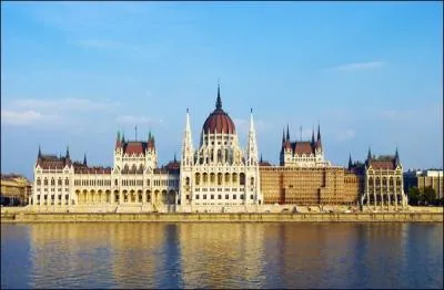 Ce monument est le Parlement de quel pays ?
