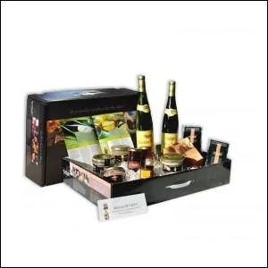 Un coffret en mtal qui dvoilera des plaisirs : une terrine vigneronne au Riesling - Une terrine de livre au Pinot noir - une rillette d'oie pure - une mousse de canard au Kirsch d'... - une choucroute cuisine aux manchons de canard confits.