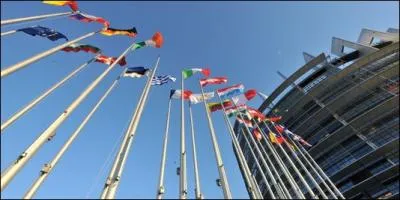 Le 1er juillet 2013, quel pays deviendra le 28e pays de l'Union europenne ?