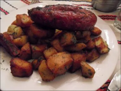 Quel est le pays dont une des spcialits est la saucisse sche pice appele soudjouk, les meilleures venant de Gorna Orjahovica ?