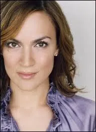 Comment s'appelle sa mre ?