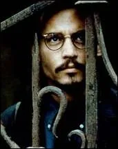 Par qui aurait t crit le livre rarissime que recherche ardemment Johnny Depp dans La Neuvime Porte ?