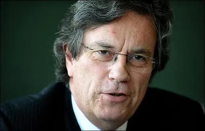 Ancien dput, ancien ministre de la Sant, il se prnomme ...