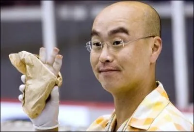 Quelle est son identit ?