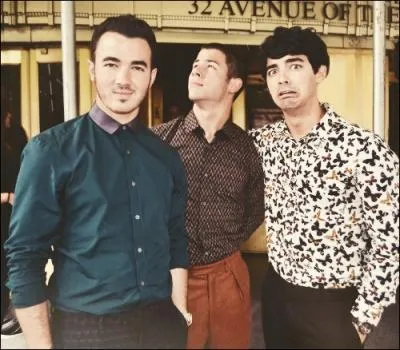 Quel est le nom de ce groupe ?