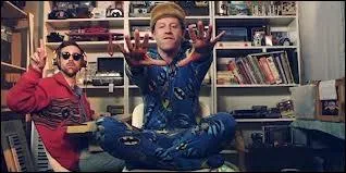 Quelle chanson a t son premier succs et qui a atteint plus de 400 millions de vues sur YouTube ?