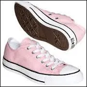 Quelle est la marque de cette paire de chaussures ?