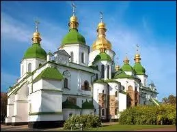 D'o vient un camion portant les lettres UA ?