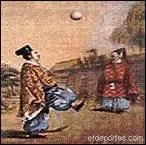 Quelle est la rgle du jeu d'un  kemari , cr par les Japonais, leur premier jeu de ballon ?