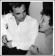 1950 : Edith Piaf, trs fragilise par cet vnement, remonte sur scne  Paris pour oublier. Qui devient son chauffeur et homme  tout faire ?