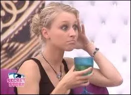 Cette personne se nomme...