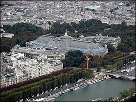 En moyenne, combien de personnes visitent le Grand Palais chaque anne ?