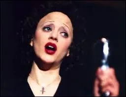 Ici, Edith Piaf est incarne par ...