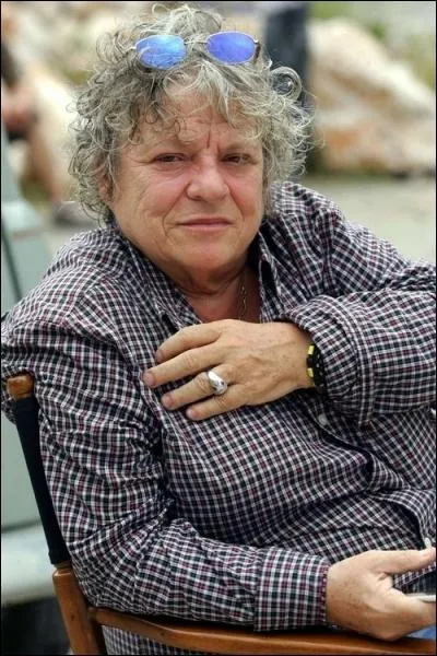 Qui est cette ralisatrice de tlvision,  qui l'ont doit, entre autres,  Navarro  ou la nouvelle version des  Rois maudits  ?