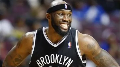 Qui est ce joueur des Nets ?